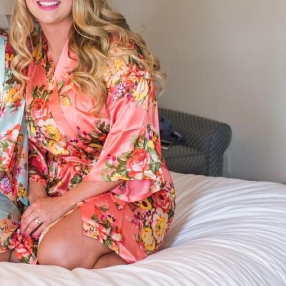 Size large floral pink robe